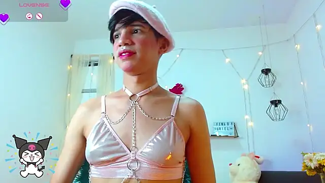 Snapshot of Ariel_Femboy_ chatting on December 21, 3:14 am Ariel Femboy online show from December 21, 3:14 am