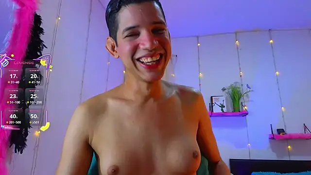 Snapshot of Ariel_Femboy_ chatting on September 21, 8:21 pm Ariel Femboy online show from September 21, 8:21 pm