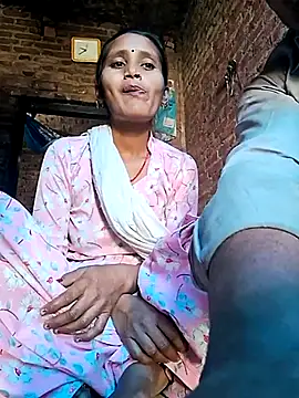 Snapshot of Rani019 chatting on March 18, 4:15 am Rani019 online show from March 18, 4:15 am