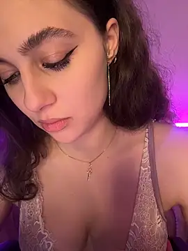 Snapshot of Your_insomniya chatting on November 8, 10:19 pm Your insomniya online show from November 8, 10:19 pm