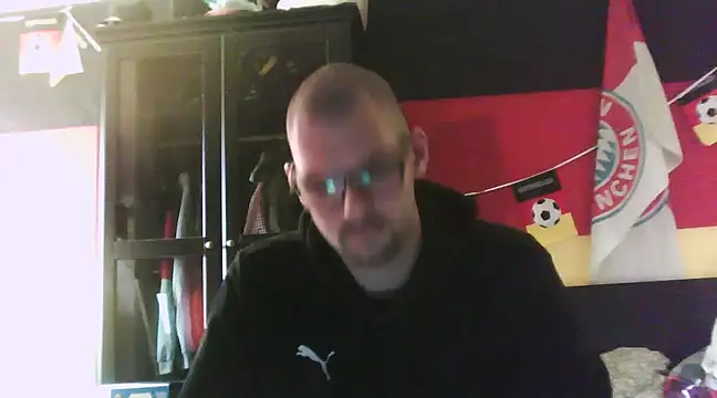 Snapshot of Die-geile-Sau chatting on March 16, 12:00 pm Die-geile-Sau online show from March 16, 12:00 pm