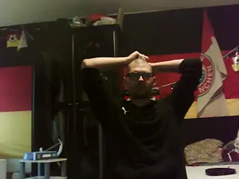 Snapshot of Die-geile-Sau chatting on March 16, 4:23 pm Die-geile-Sau online show from March 16, 4:23 pm