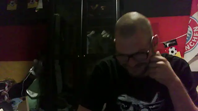 Snapshot of Die-geile-Sau chatting on September 24, 8:01 pm Die-geile-Sau online show from September 24, 8:01 pm