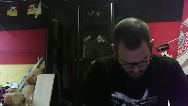 Snapshot of Die-geile-Sau chatting on October 19, 3:23 pm Die-geile-Sau online show from October 19, 3:23 pm