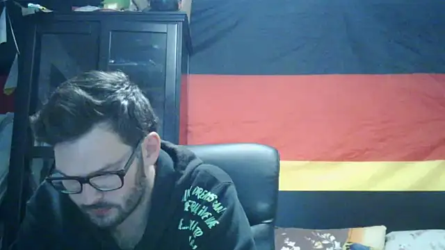 Snapshot of Die-geile-Sau chatting on June 16, 7:27 pm Die-geile-Sau online show from June 16, 7:27 pm