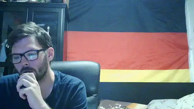 Snapshot of Die-geile-Sau chatting on June 18, 9:08 pm Die-geile-Sau online show from June 18, 9:08 pm