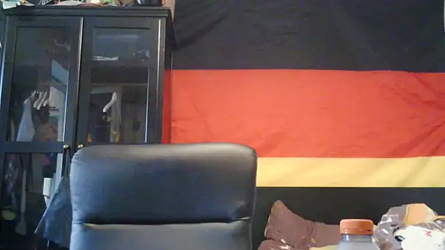 Snapshot of Die-geile-Sau chatting on June 21, 5:15 pm Die-geile-Sau online show from June 21, 5:15 pm