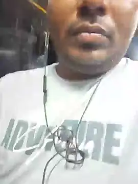 Snapshot of Bangalorebull chatting on May 31, 3:30 pm Bangalorebull online show from May 31, 3:30 pm