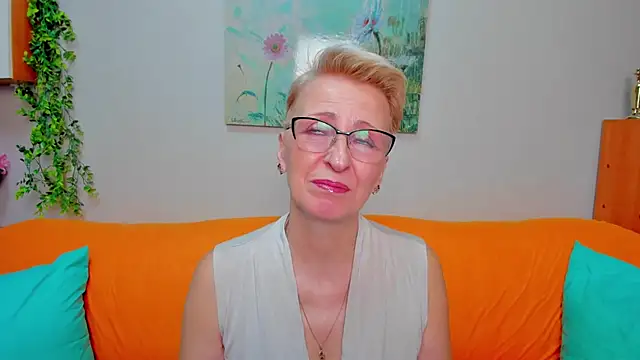 iamyourdream89 online show from February 2, 11:31 am