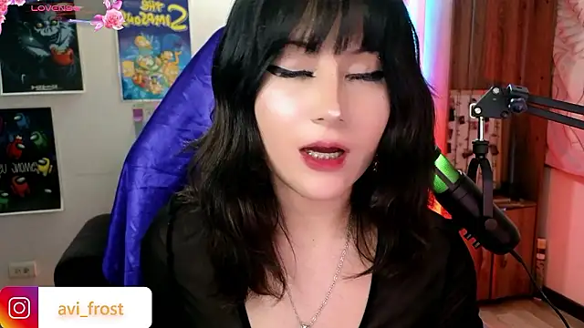 Snapshot of avi_frost chatting on December 2, 10:28 am avi frost online show from December 2, 10:28 am