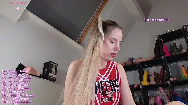 Snapshot of hayleex_x chatting on July 17, 10:00 am hayleex x online show from July 17, 10:00 am