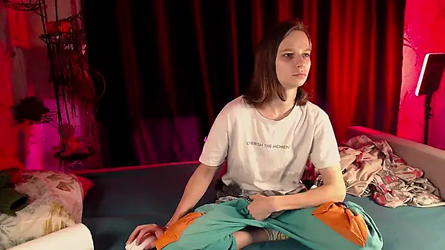 Snapshot of Frank_Fraer chatting on December 10, 1:54 am Frank Fraer online show from December 10, 1:54 am