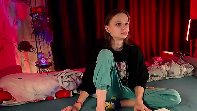 Snapshot of Frank_Fraer chatting on December 19, 9:51 am Frank Fraer online show from December 19, 9:51 am