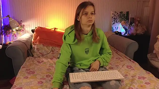 Snapshot of Frank_Fraer chatting on October 16, 10:44 pm Frank Fraer online show from October 16, 10:44 pm