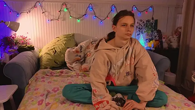 Snapshot of Frank_Fraer chatting on November 14, 6:50 pm Frank Fraer online show from November 14, 6:50 pm