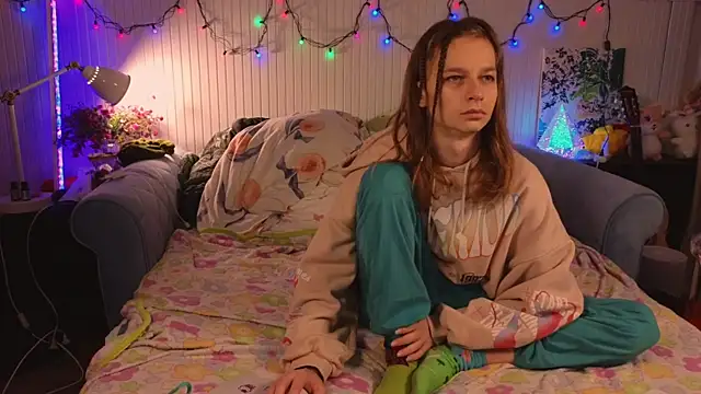 Snapshot of Frank_Fraer chatting on November 15, 8:05 pm Frank Fraer online show from November 15, 8:05 pm