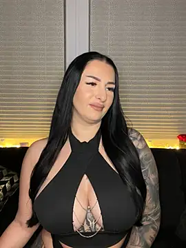 Snapshot of Mia-Bremer chatting on February 15, 12:36 pm Mia-Bremer online show from February 15, 12:36 pm