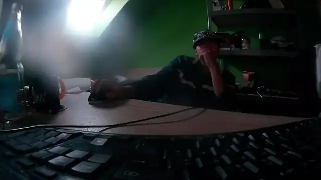 Snapshot of capoloveu chatting on October 2, 4:03 pm capoloveu online show from October 2, 4:03 pm