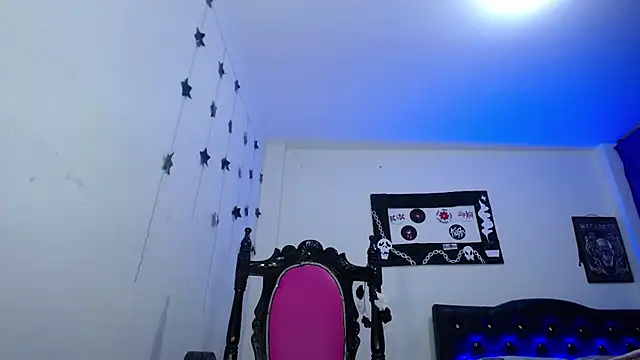 pinky violeta online show from December 19, 4:56 am