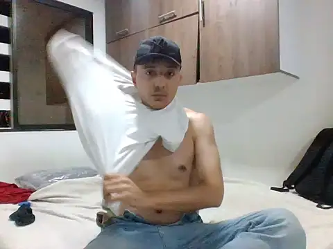 axeldaviid online show from August 5, 3:53 am