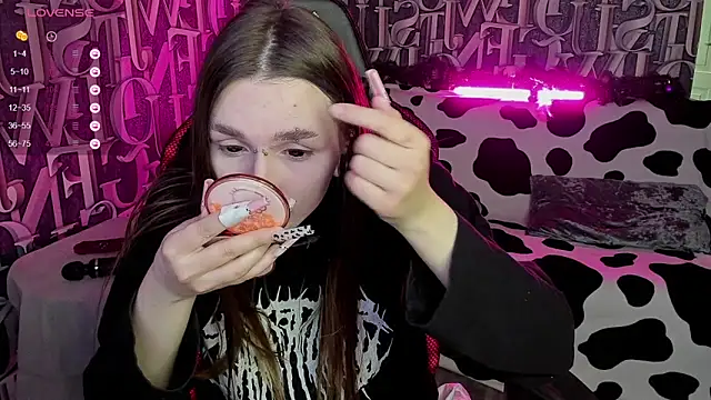 Pink diablo online show from January 9, 2:43 am