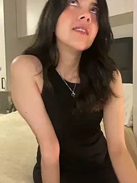 Snapshot of saori_10 chatting on February 3, 5:29 am saori 10 online show from February 3, 5:29 am