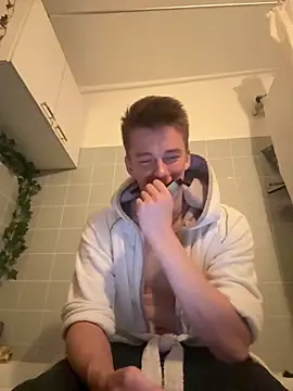 Toyjungee online show from October 11, 9:02 pm