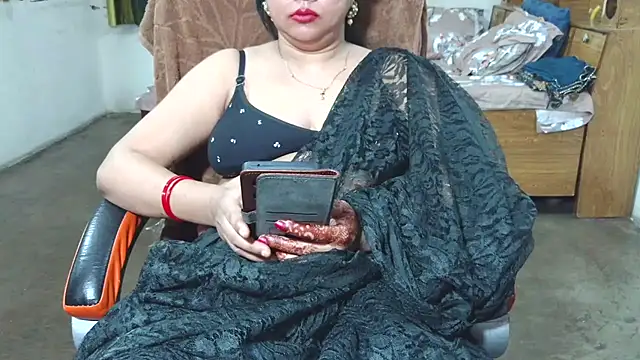 Cute Mahi22 online show from October 29, 11:17 pm