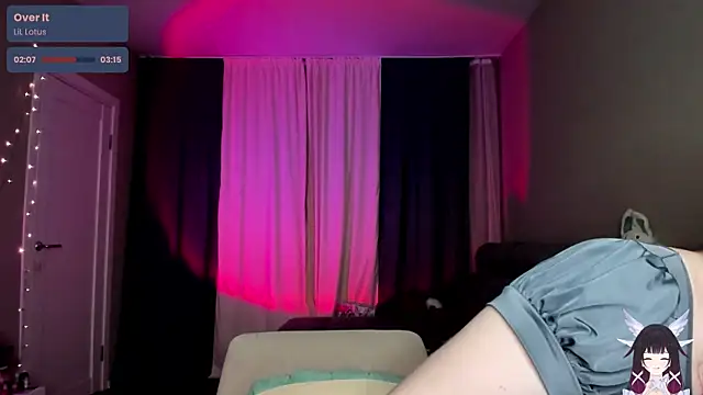 p1nkypaws online show from June 19, 10:02 pm