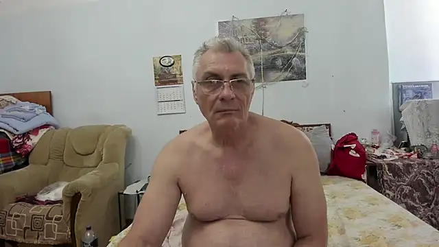 Snapshot of sexman181166 chatting on June 29, 9:59 am sexman181166 online show from June 29, 9:59 am