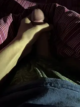 Snapshot of Nando chatting on February 16, 7:48 am Nando online show from February 16, 7:48 am