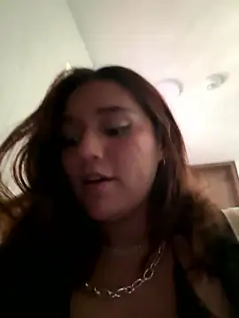 Snapshot of samantha_cherry chatting on January 7, 6:43 pm samantha cherry online show from January 7, 6:43 pm