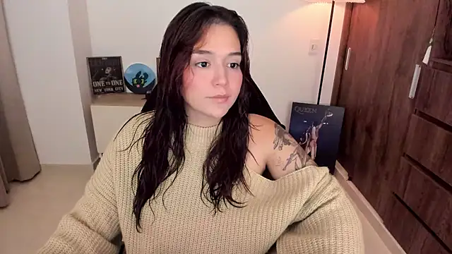 Snapshot of samantha_cherry chatting on February 7, 10:41 am samantha cherry online show from February 7, 10:41 am