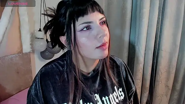 Snapshot of xhinata_hyugax chatting on September 13, 11:37 pm xhinata hyugax online show from September 13, 11:37 pm