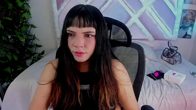 xhinata hyugax online show from April 22, 4:19 pm