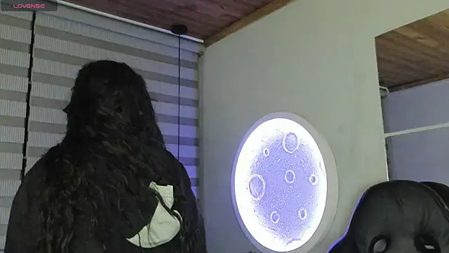 Snapshot of natasha_logan_ chatting on June 21, 4:04 am natasha logan online show from June 21, 4:04 am