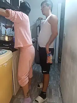 catire2323 online show from April 12, 12:37 am