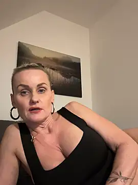 Daryyna online show from October 2, 5:53 pm