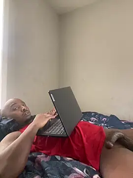 Snapshot of skinnydipper2k chatting on March 16, 2:44 pm skinnydipper2k online show from March 16, 2:44 pm