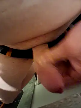 Snapshot of sexgeil3345455 chatting on March 15, 5:02 am sexgeil3345455 online show from March 15, 5:02 am