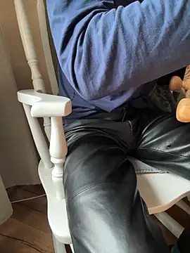 Mrbighardcock online show from April 3, 7:28 am