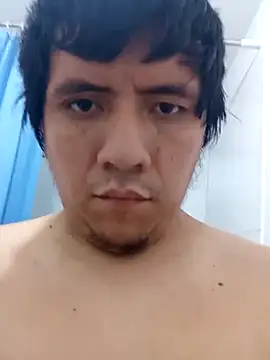 Snapshot of gianfranco1230 chatting on October 23, 7:23 pm gianfranco1230 online show from October 23, 7:23 pm