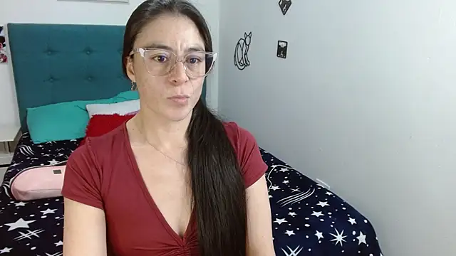 Snapshot of antonella_sweet33 chatting on June 19, 9:40 pm antonella sweet33 online show from June 19, 9:40 pm