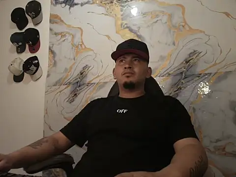 Snapshot of myke_andrade chatting on February 10, 3:54 am myke andrade online show from February 10, 3:54 am