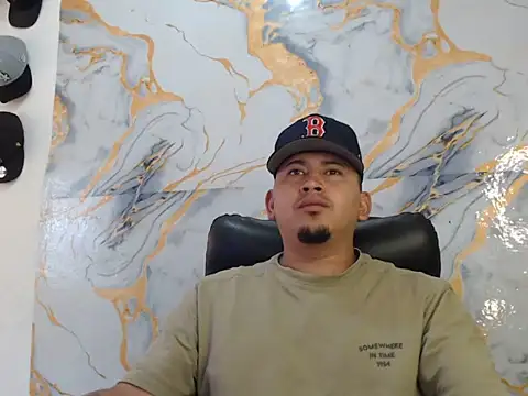 Snapshot of myke_andrade chatting on July 25, 2:14 pm myke andrade online show from July 25, 2:14 pm