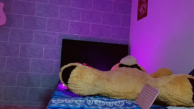 Dakota bumm online show from March 28, 5:07 am