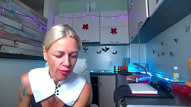 Skinny Nally online show from January 7, 1:19 am