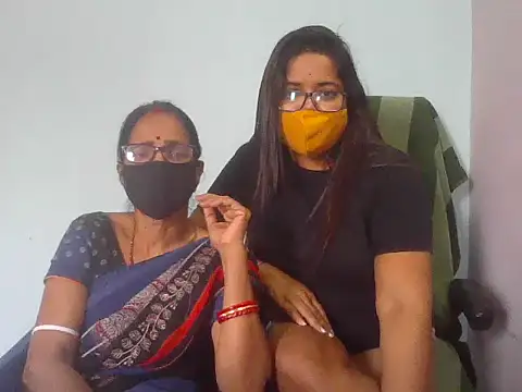 Snapshot of gyanvi1 chatting on February 24, 5:54 am gyanvi1 online show from February 24, 5:54 am