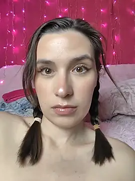 Snapshot of Love_Lysa_ chatting on June 20, 3:53 am Love Lysa online show from June 20, 3:53 am