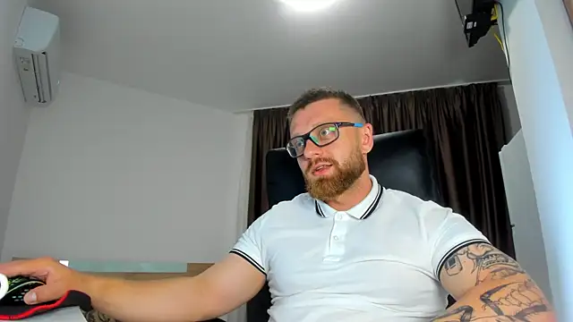 Findom guy online show from June 24, 5:23 pm
